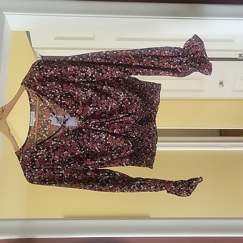 Ultra flirt beautiful top